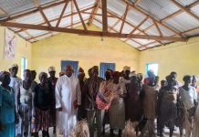 Adua Sumaansum Women Group commends Joy News award winner over Ghc3,000 basket weaving support